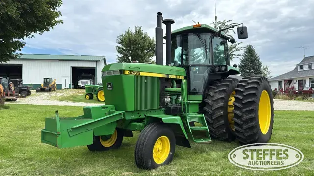 John Deere 4255