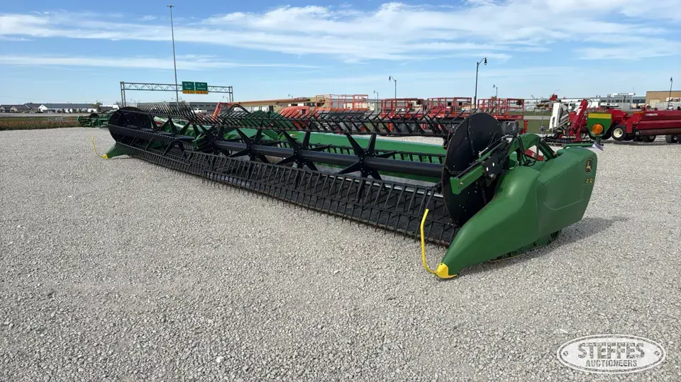 2017 John Deere 640FD Draper Head