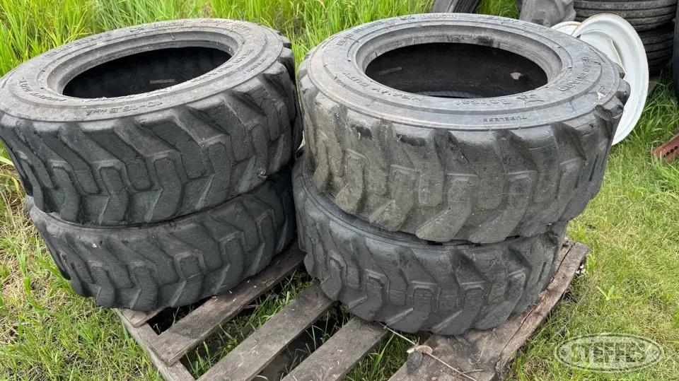 (4) Bobcat 10-16.5 skid steer tires Construction Equipment Tire