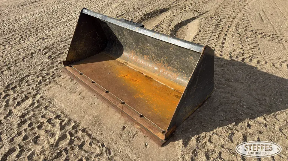 CNH LM bucket Skid Steer Bucket