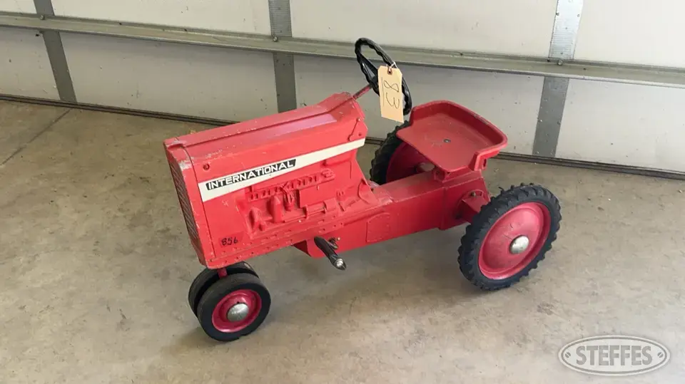 1967 International 856 Personal Property