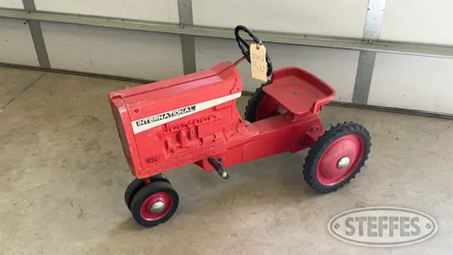 1967 International 856