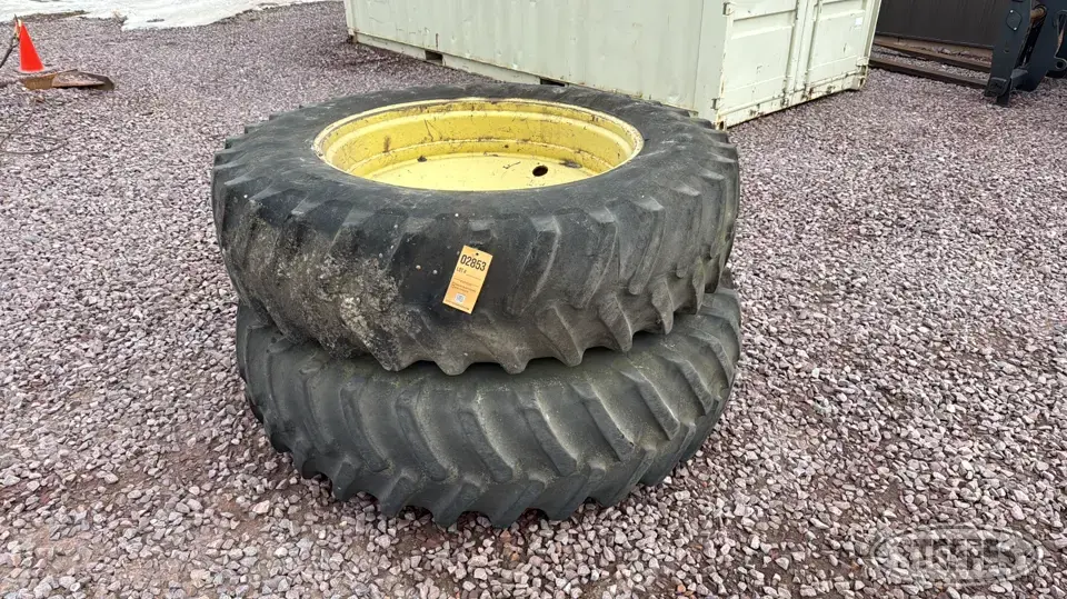 Firestone Radial All Traction 23 18.4R42 tires Tractor-Implement Tire