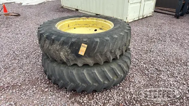 Firestone Radial All Traction 23 18.4R42 tires