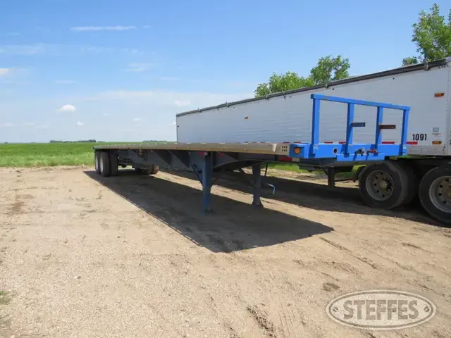 1995 Tandem axle utility flatbed trailer