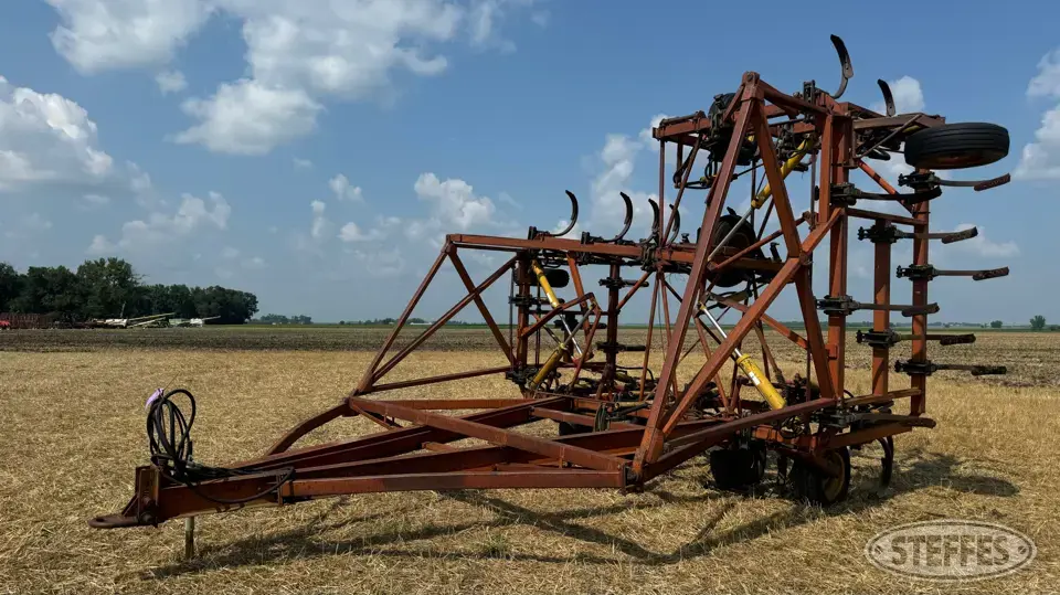 Morris CP-543 Chisel Plow