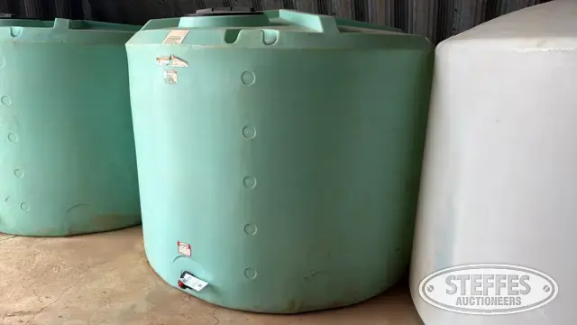 Tanks Ltd. 1,500 gal. poly tank