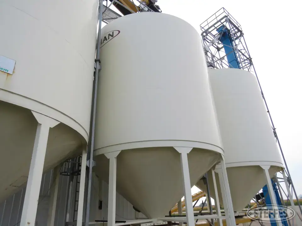 Meridian Grain Max Hopper Bin