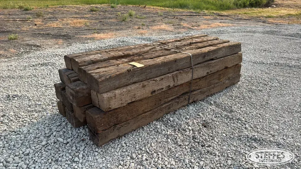 (16) Railroad ties Farm Support Item