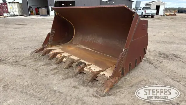 CAT wheel loader bucket