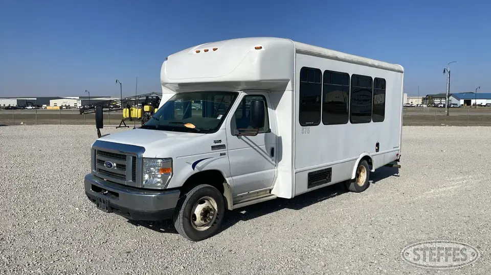 2014 Ford E-350 Bus