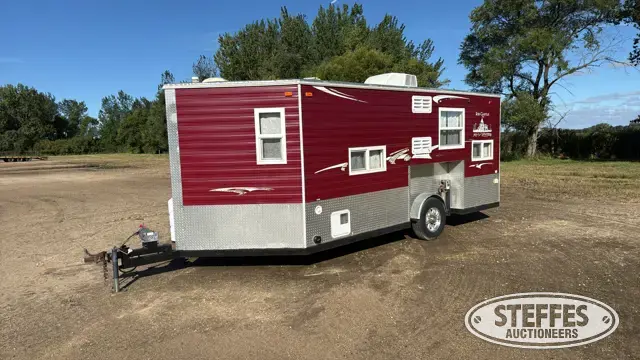 2017 Ice Castle RV Edition