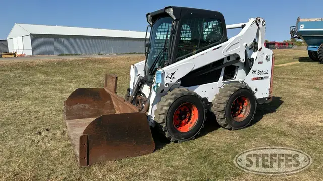 2015 Bobcat S590