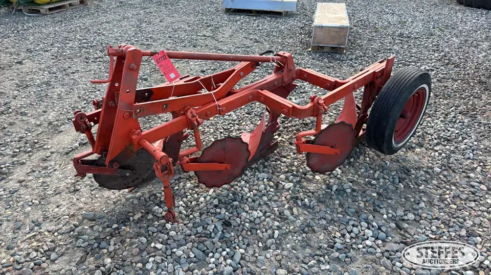 Allis-Chalmers plow