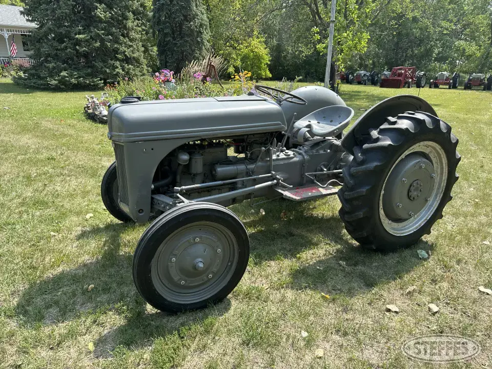 Ford 2N Collectible Tractor
