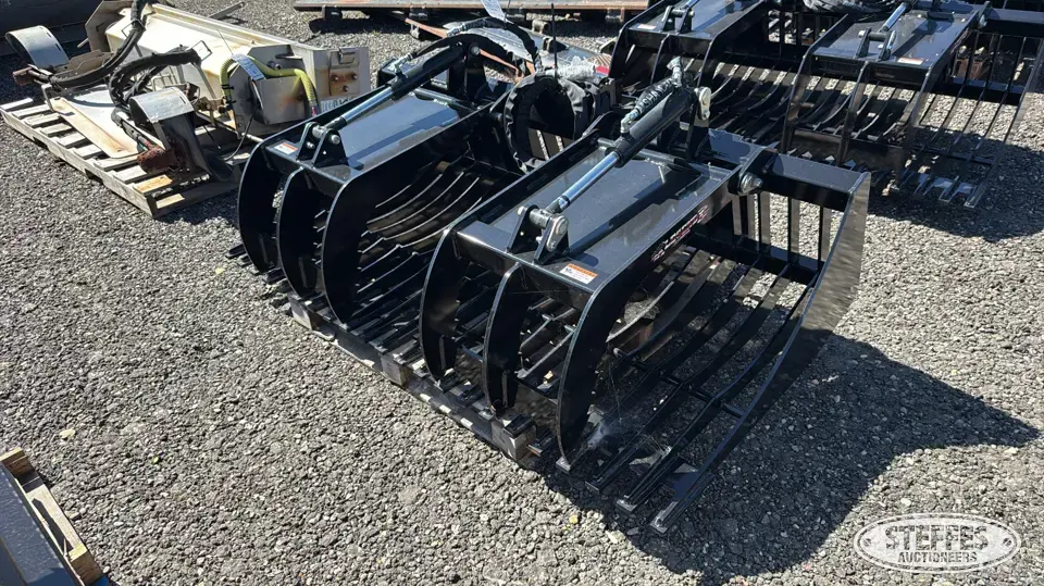 Legend Attachments 23001 Skid Steer Bucket