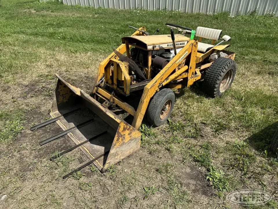 Allis-Chalmers Big Ten Lawn Tractor