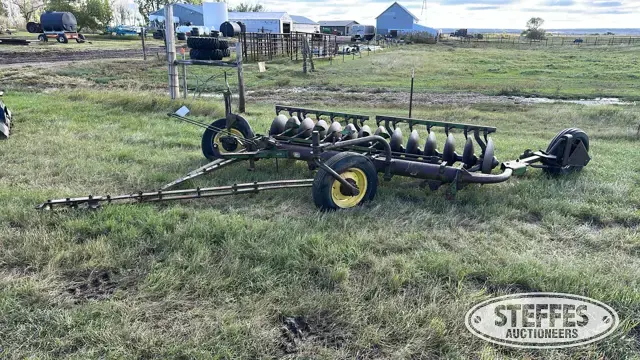 John Deere 1200