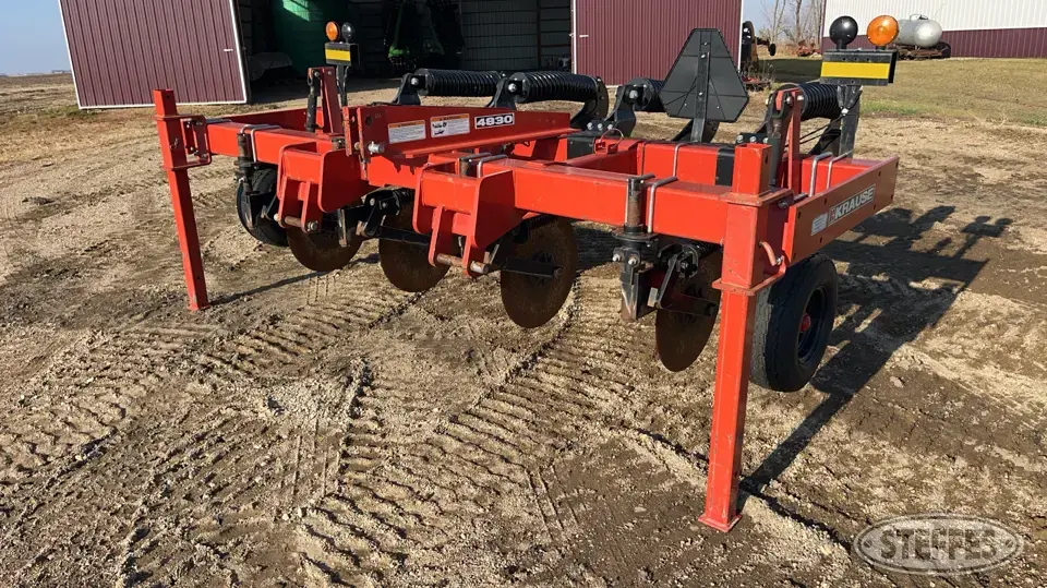 2003 Krause 4830-440R Ripper