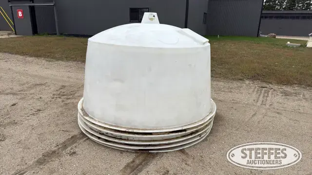 (5) PolyDome calf huts
