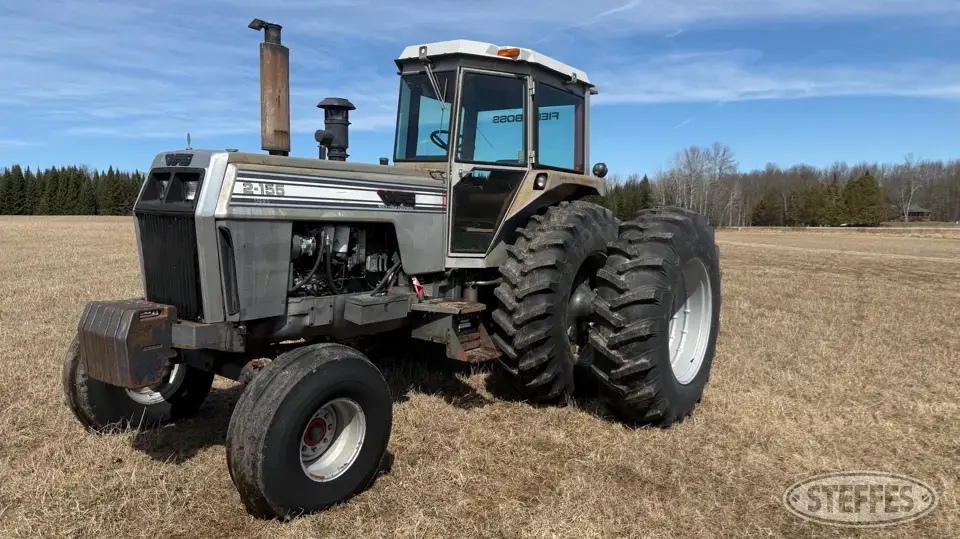 1984 White 2-155 2WD Tractor