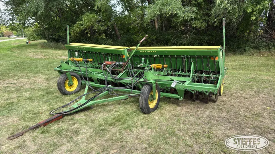 John Deere LL166 Press Drill