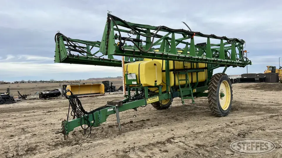 2006 Summers Ultra Pull-Type Sprayer