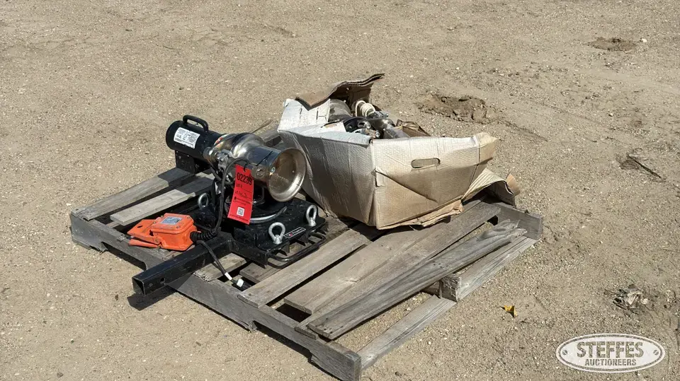 (2) Thern 3CPS1S-AFS winches General Tools and Shop Supply