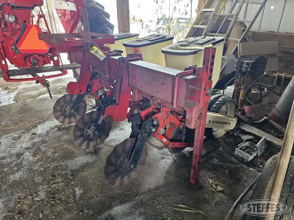 International Planter Less Than 12 Row Planter