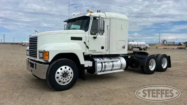 2017 Mack CHU613