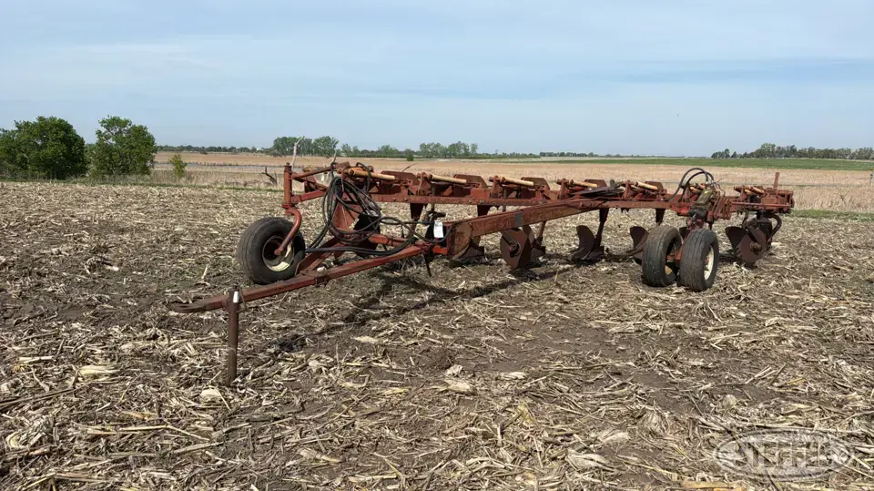 Melroe 903 Plow
