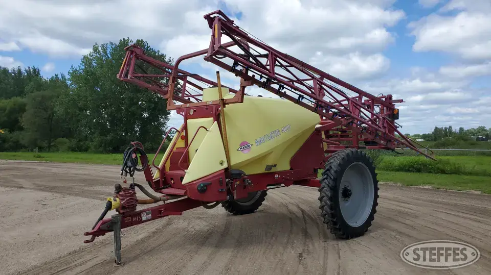 2009 Hardi Navigator 4000 Pull-Type Sprayer