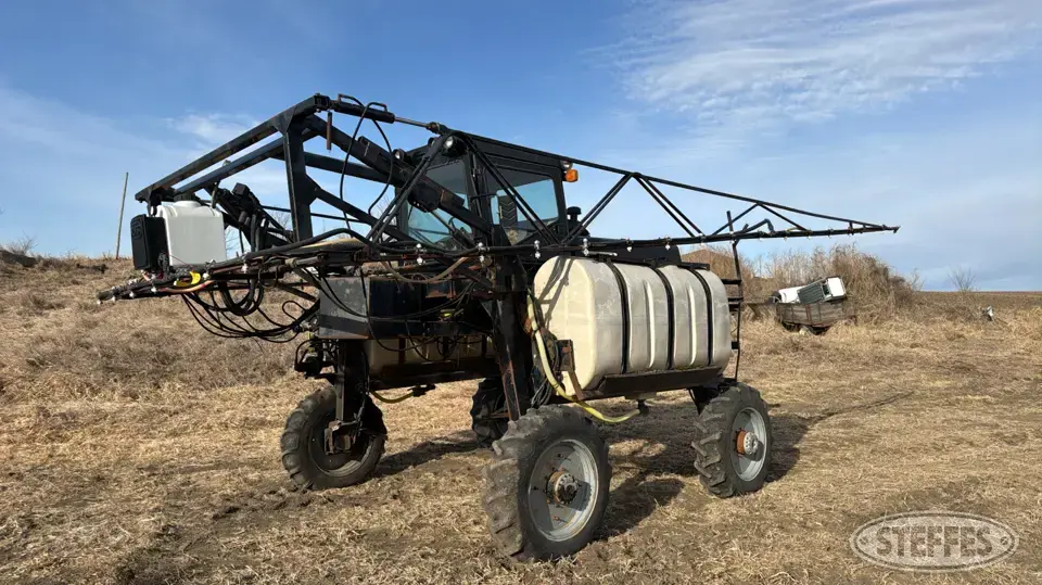 Hagie 8250 Self-Propelled Sprayer