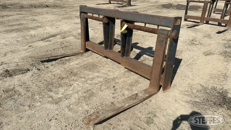 Rylind Mfg. WF2048 Loader Attachment