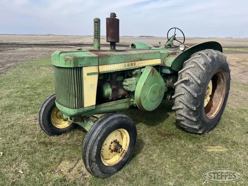 1958 John Deere 820 Collectible Tractor