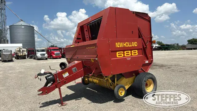 New Holland 688