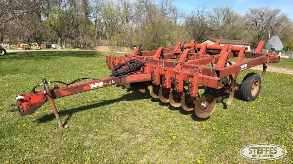 White 435 Chisel Plow