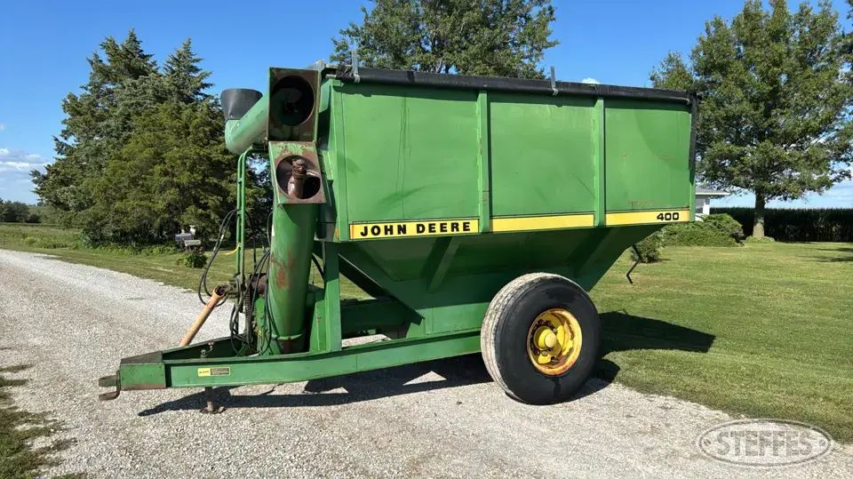 John Deere 400 Grain Cart