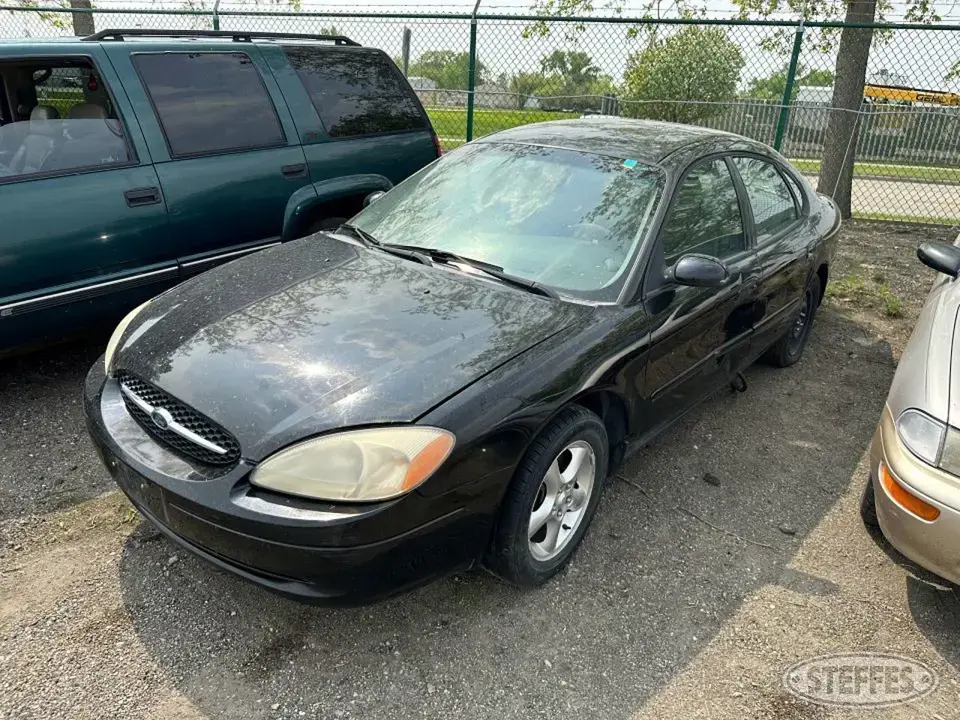 2001 Ford Taurus SES Car