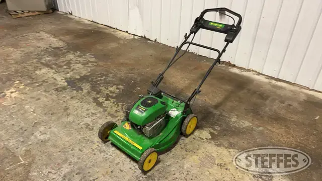 John Deere J535 mower