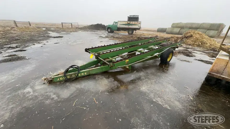 John Deere 200 Bale Handling