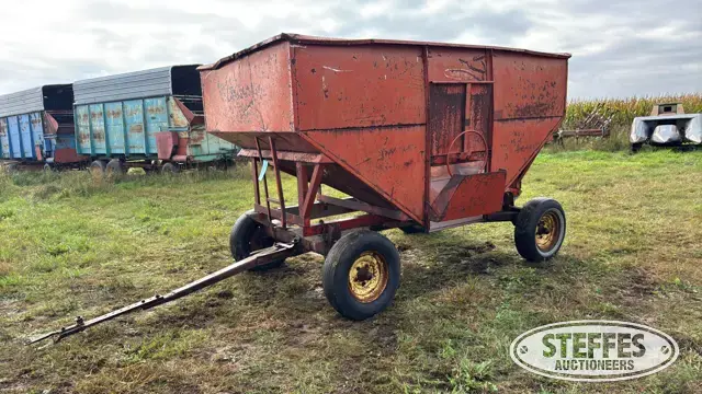 Farm King gravity box