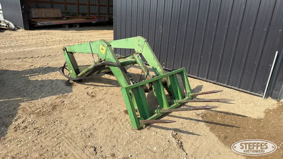 John Deere 48 Tractor Loaders and Attachment