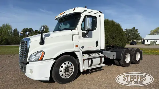 2015 Freightliner Cascadia 125