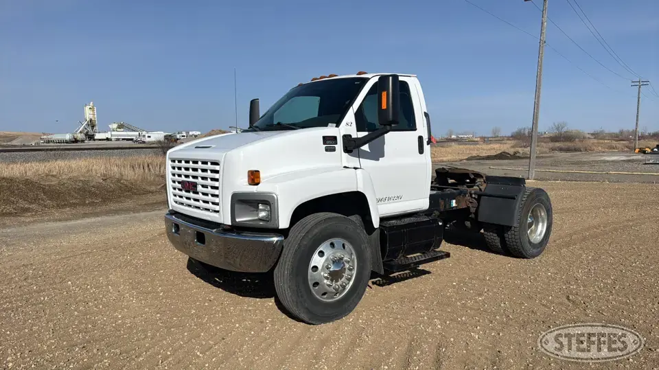 2006 GMC 8500 Conventional Truck without Sleeper
