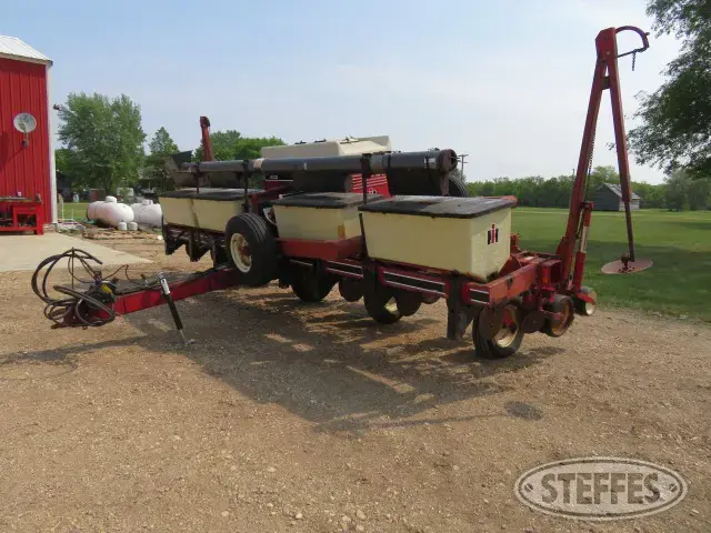 International 800 Cyclo
