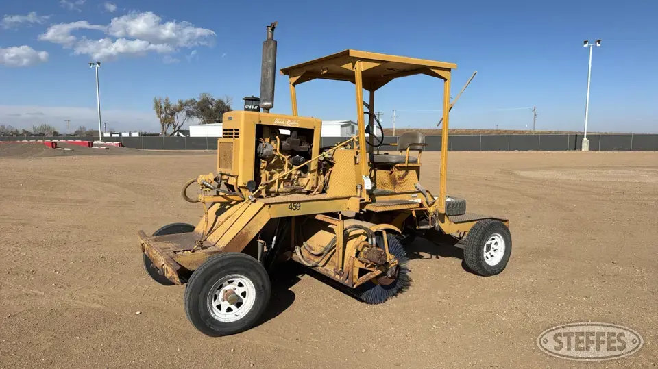1986 Broce CT-10 Broom