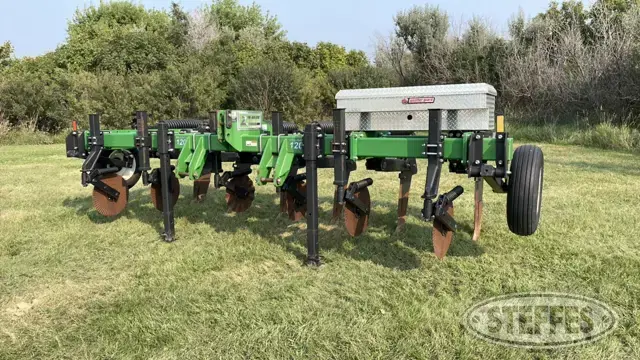 2006 Unverferth Zone Builder 120