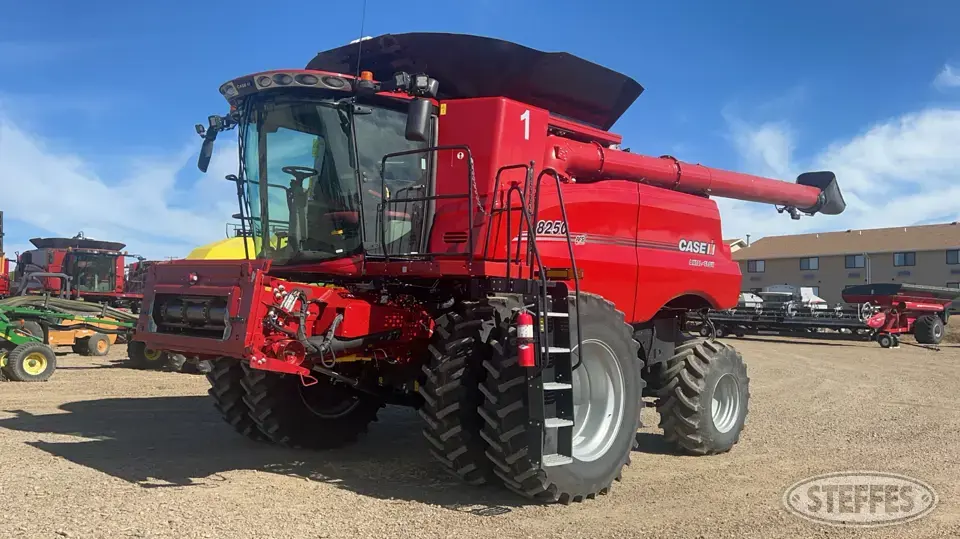 2022 Case IH 8250 Combine