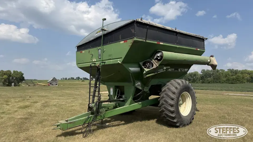 Brent 672 Grain Cart